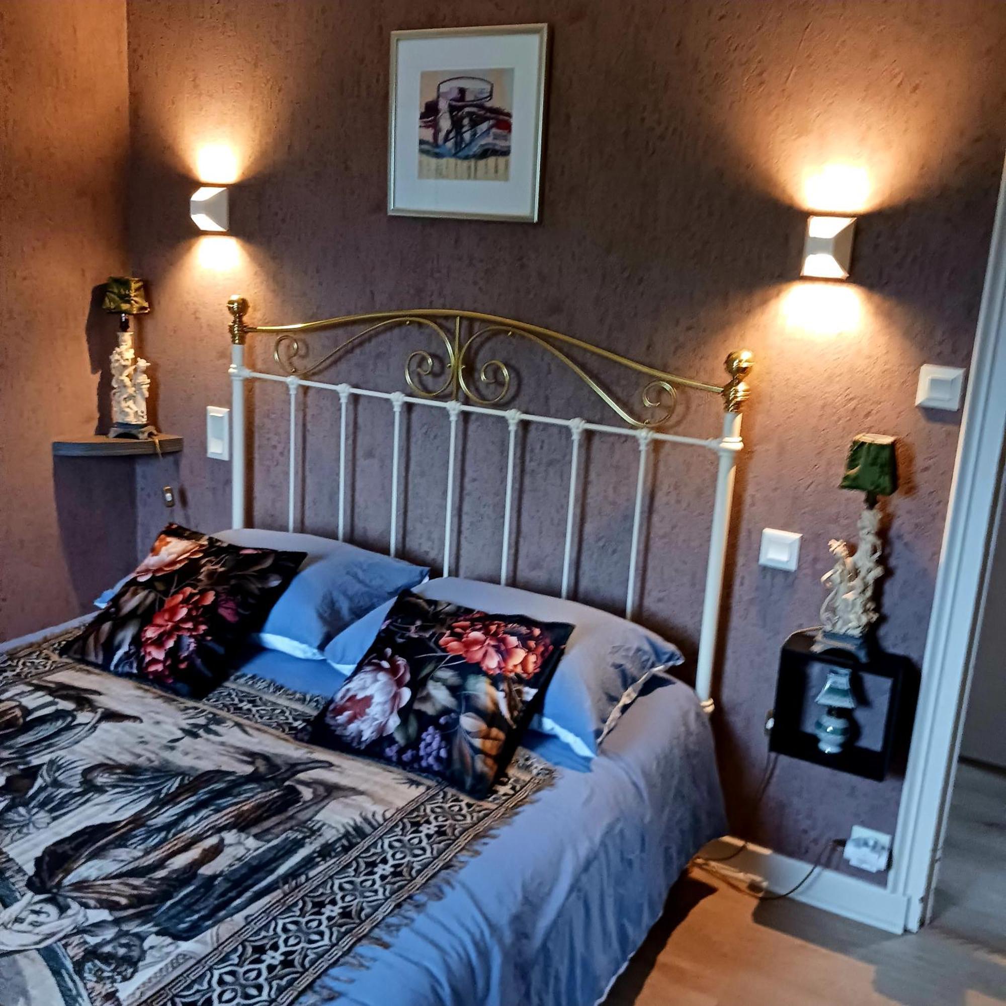Chambre D'Hotes Avec Petit Dejeuner Compris A Megrit Екстер'єр фото