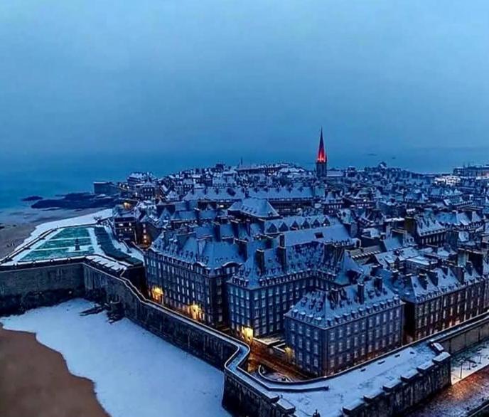 Chambre D'Hotes Avec Petit Dejeuner Compris A Megrit Екстер'єр фото